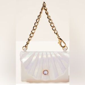 Bath and body works Shell Snapcase hand sanitizer holder